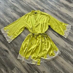 INC International Concepts Satin Lace Trim Robe Kimono Bright Green M - NWOT